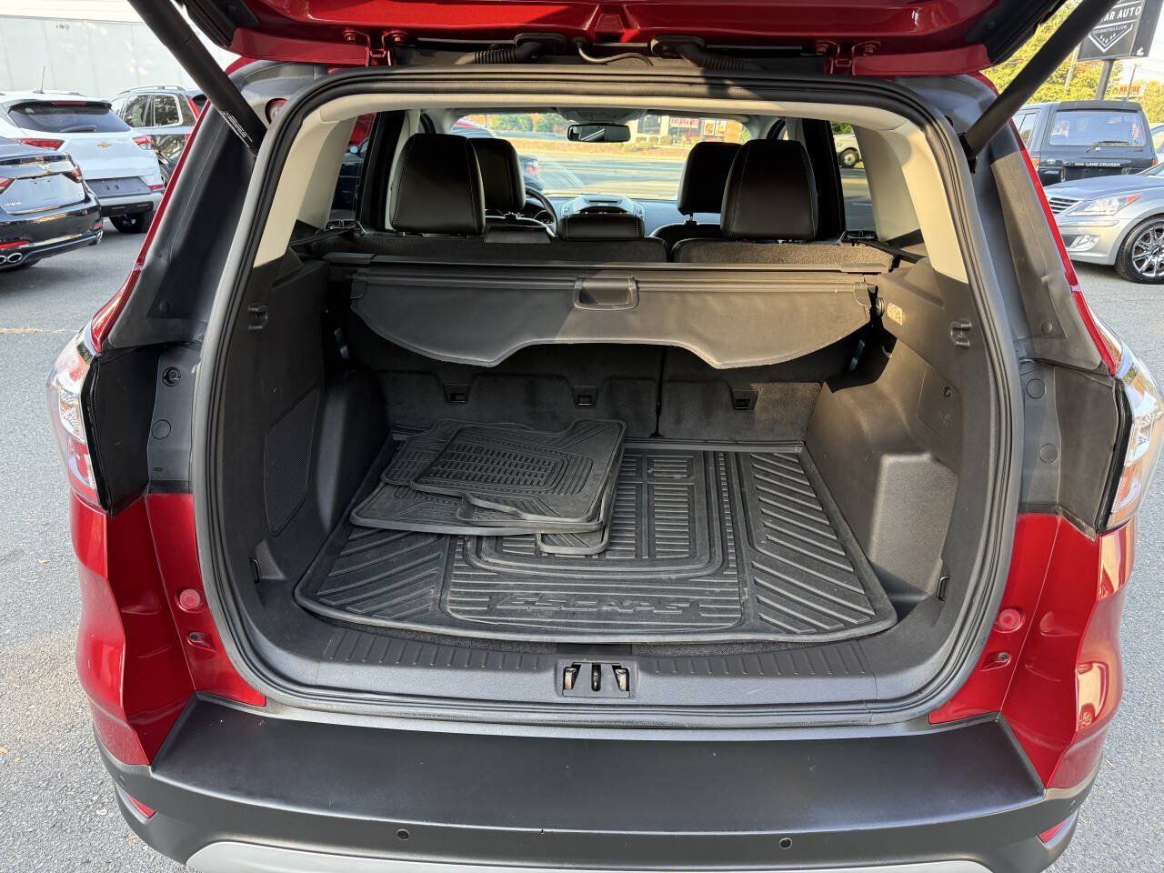 Used 2017 Ford Escape Titanium AWD/4WD image 12