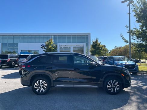 New 2026 Volkswagen Tiguan S image 9