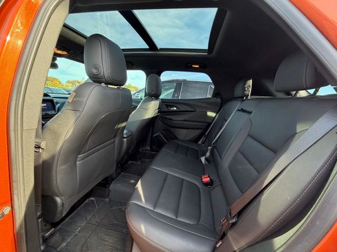 Used 2023 Chevrolet TrailBlazer ACTIV w/ Sun and Liftgate Package image 11