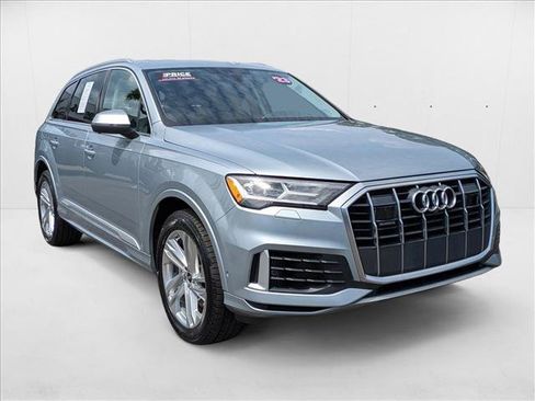 Used 2023 Audi Q7 3.0T Premium Plus image 3