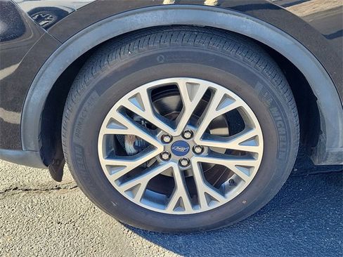 Used 2022 Ford Escape SEL image 5