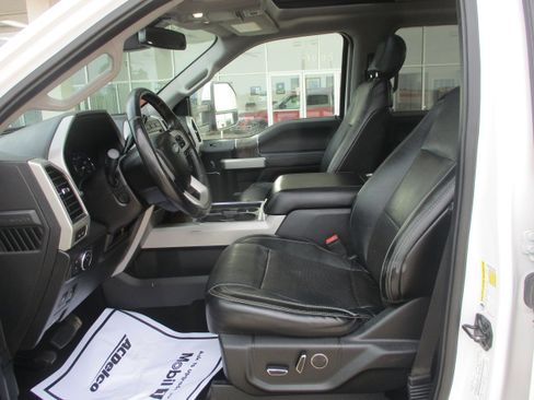 Used 2019 Ford F350 Lariat w/ Lariat Ultimate Package AWD/4WD image 5