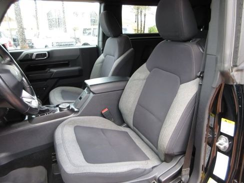 Certified 2022 Ford Bronco Big Bend w/ Sasquatch Package image 10