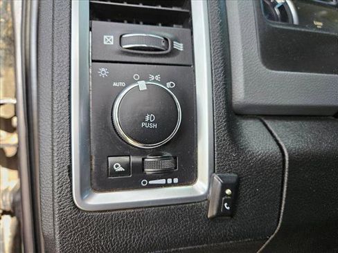 Used 2018 RAM 1500 Lone Star image 7