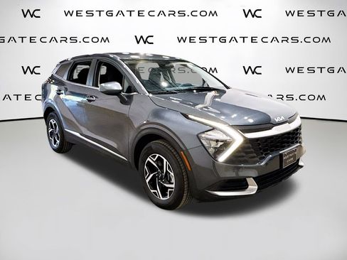 Used 2023 Kia Sportage LX image 2