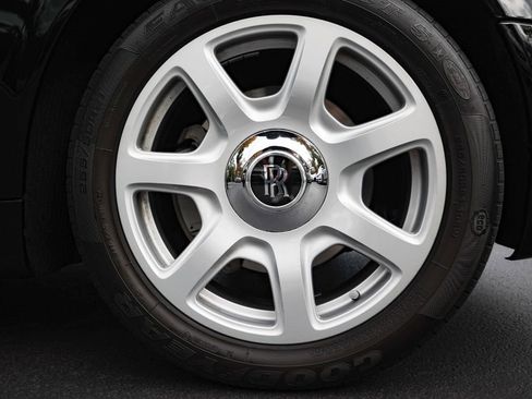 Used 2010 Rolls-Royce Phantom Drophead Coupe image 20