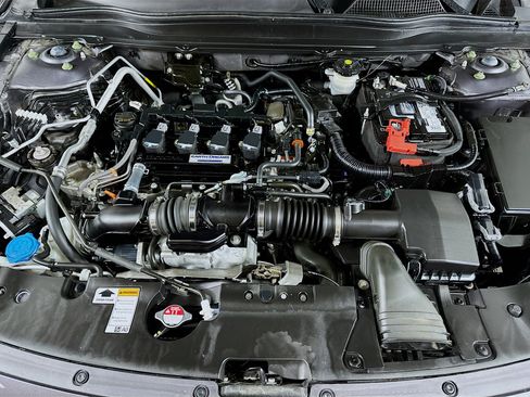 Used 2018 Honda Accord Touring image 29