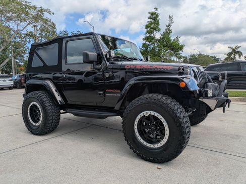 Used 2014 Jeep Wrangler Sahara w/ Connectivity Group AWD/4WD image 2