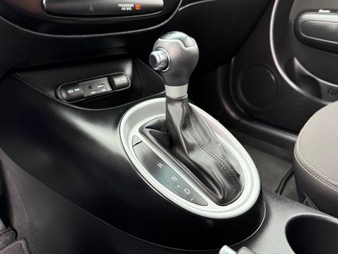 Used 2019 Kia Soul Base image 27