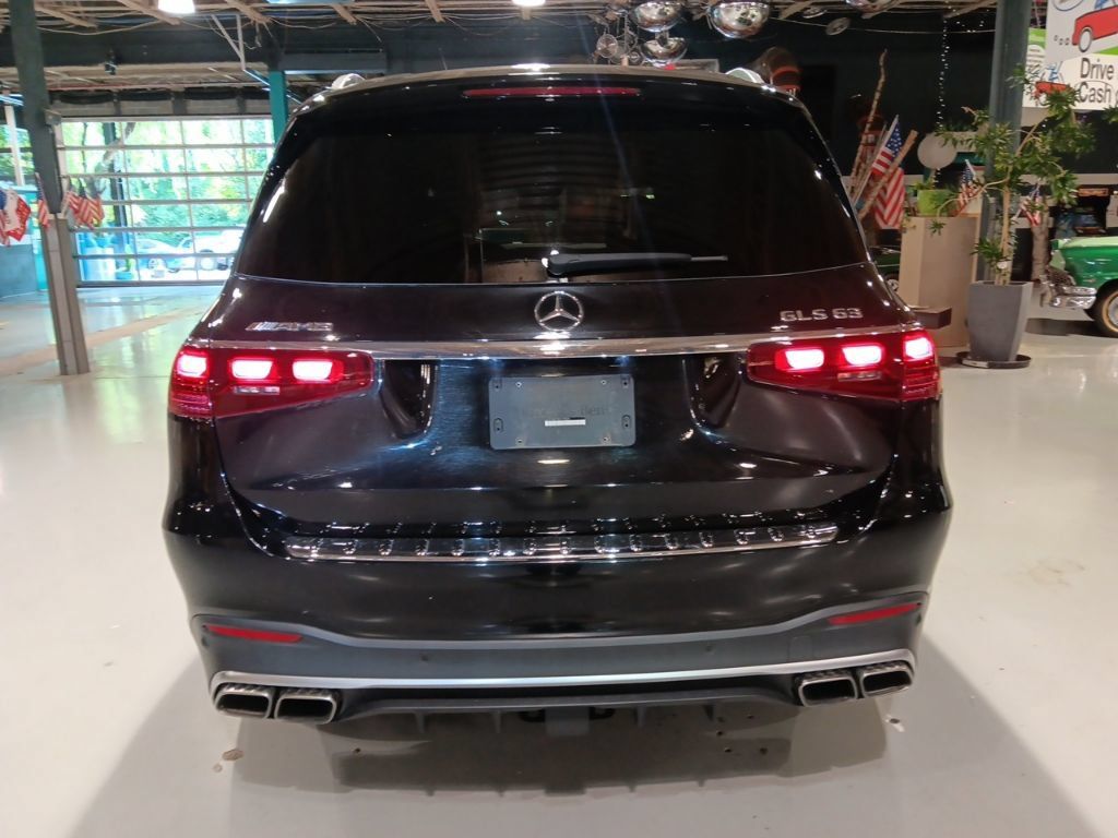 Used 2024 Mercedes-Benz GLS 63 AMG 4MATIC image 17