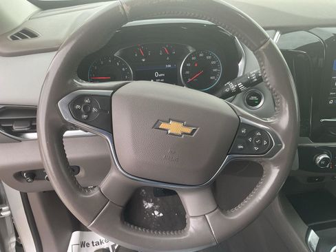 Used 2020 Chevrolet Traverse LT image 11