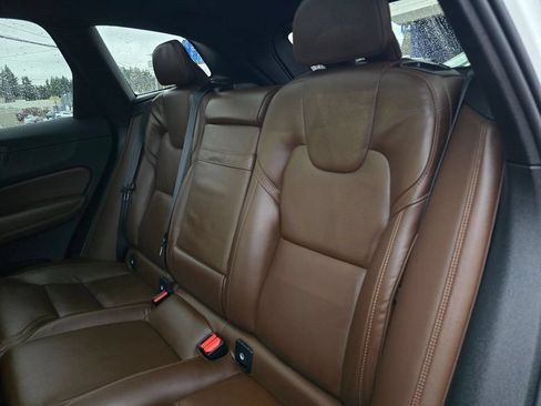 Used 2021 Volvo XC60 T5 Inscription w/ Advanced Package AWD/4WD image 18