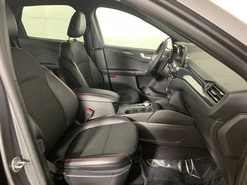 Used 2025 Ford Escape ST-Line image 24