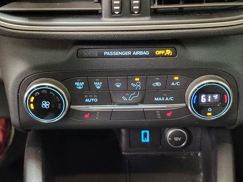 Used 2020 Ford Escape SE image 28