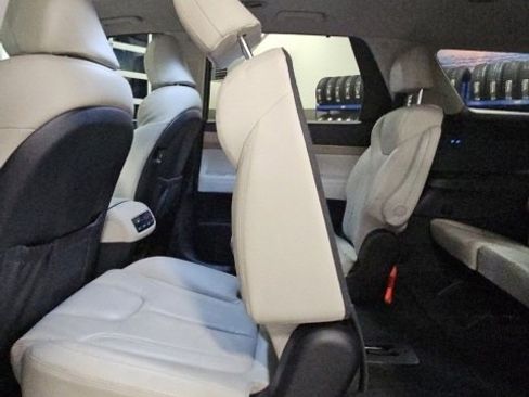 Used 2022 Hyundai Palisade SEL w/ Premium Package image 34