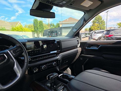 Used 2023 GMC Sierra 1500 SLT w/ SLT Premium Package AWD/4WD image 13