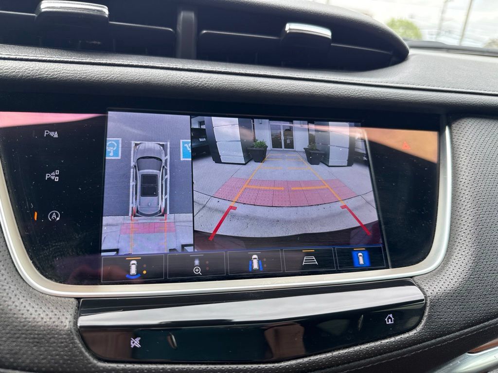 Used 2022 Cadillac XT5 Premium Luxury w/ Technology Package FWD image 23