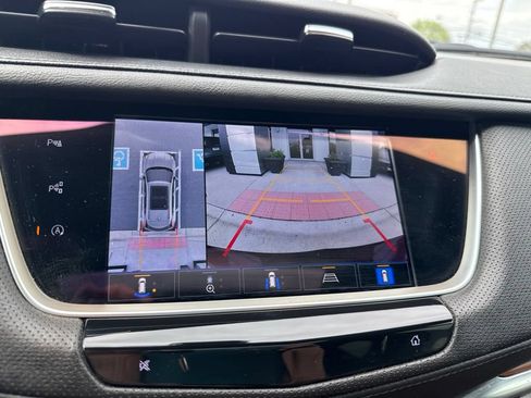 Used 2022 Cadillac XT5 Premium Luxury w/ Technology Package FWD image 23