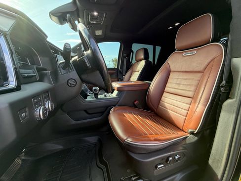 Used 2022 GMC Sierra 1500 Denali Ultimate AWD/4WD image 9