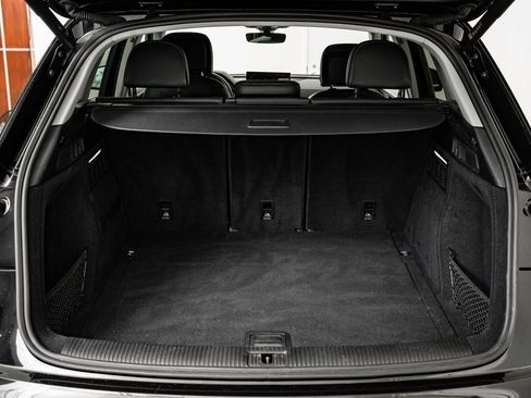 Used 2023 Audi Q5 2.0T Premium w/ Convenience Package image 21