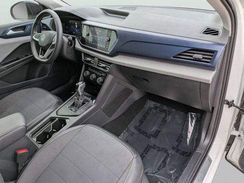 Certified 2023 Volkswagen Taos SE w/ Panoramic Sunroof Package FWD image 11