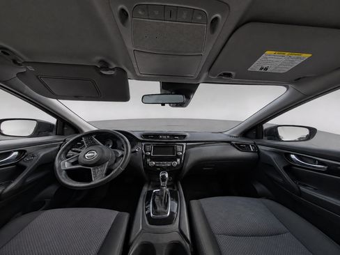 Used 2022 Nissan Rogue Sport SV FWD image 10