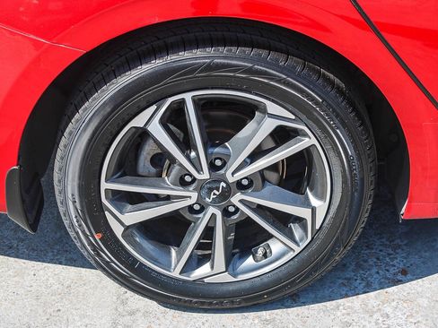 Used 2022 Kia Forte LXS image 12