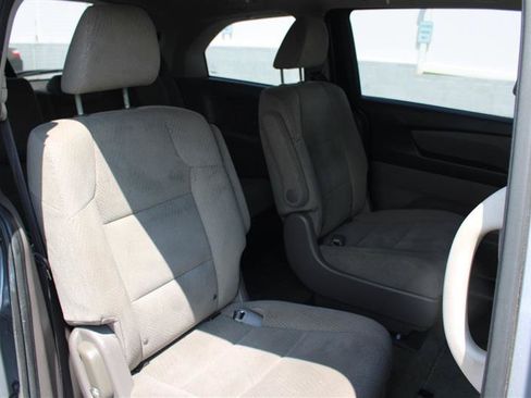 Used 2016 Honda Odyssey LX image 10