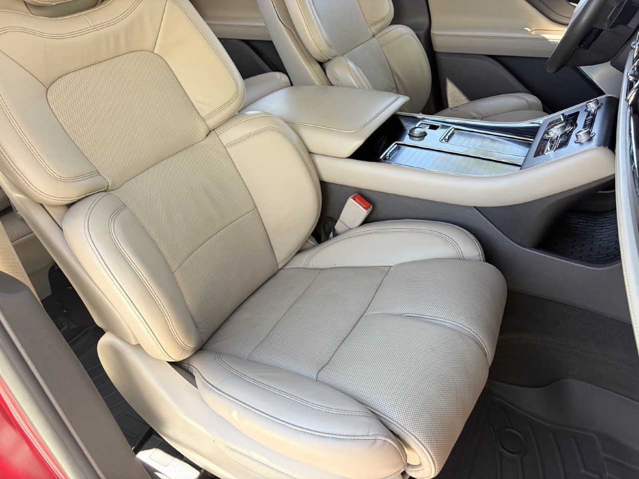 Used 2020 Lincoln Aviator Reserve w/ Equipment Group 202A AWD/4WD image 10