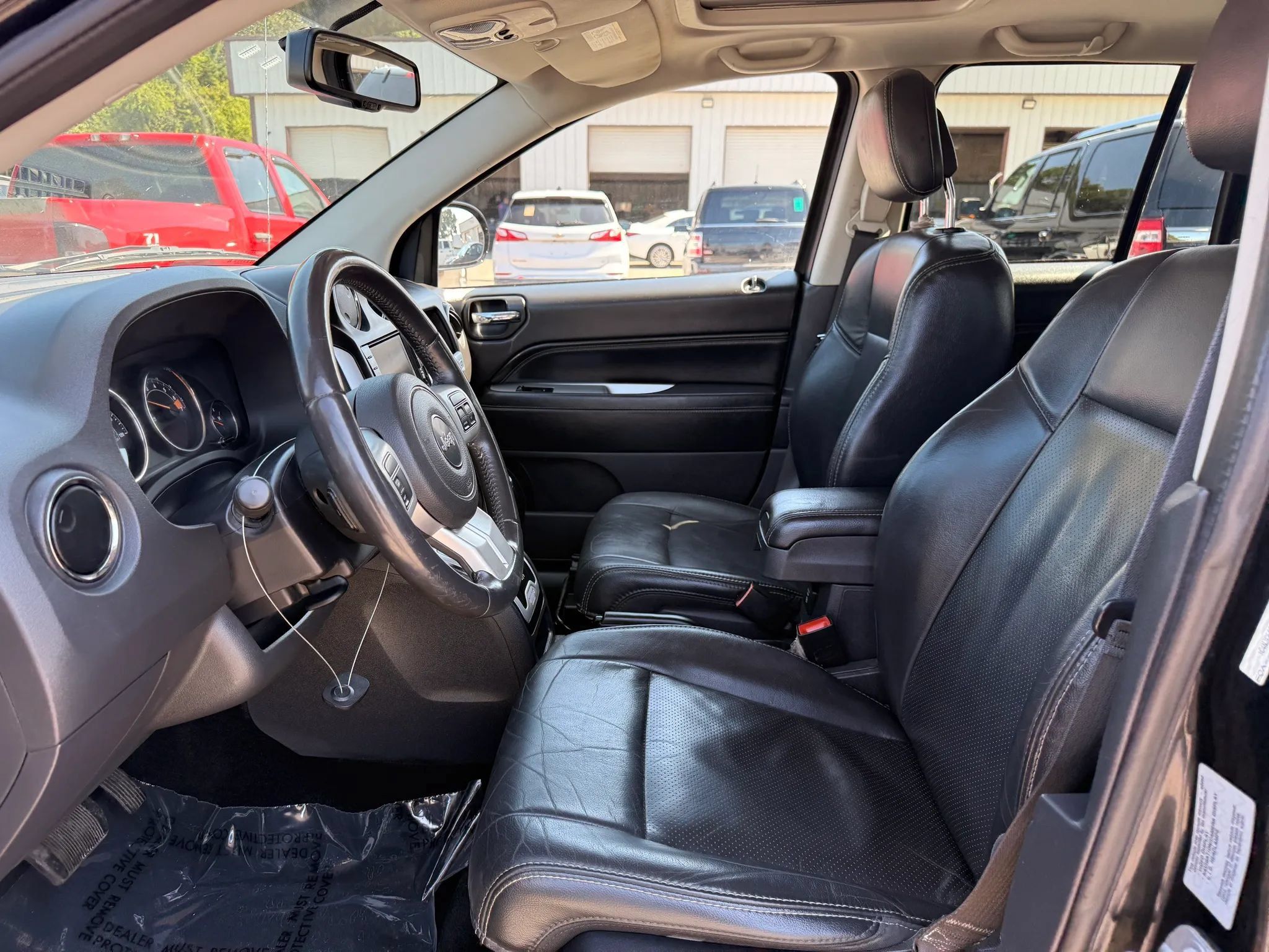 Used 2016 Jeep Compass High Altitude FWD image 2