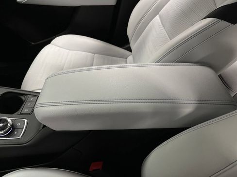 Used 2024 Cadillac XT4 Sport image 22