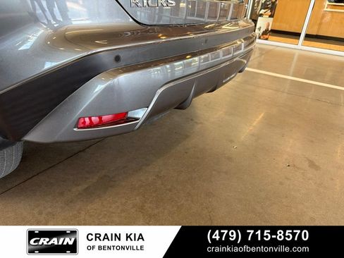 Used 2022 Nissan Kicks SR w/ Premium Package FWD image 10