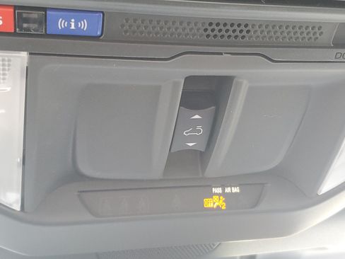 Used 2026 Subaru Forester Premium AWD/4WD image 25