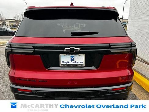 New 2026 Chevrolet Traverse RS w/ LPO, Floor Liner Package image 5