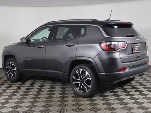 Used 2022 Jeep Compass Limited AWD/4WD image 7