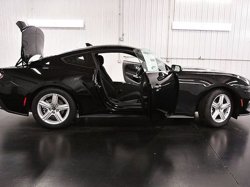 New 2026 Ford Mustang Coupe image 29