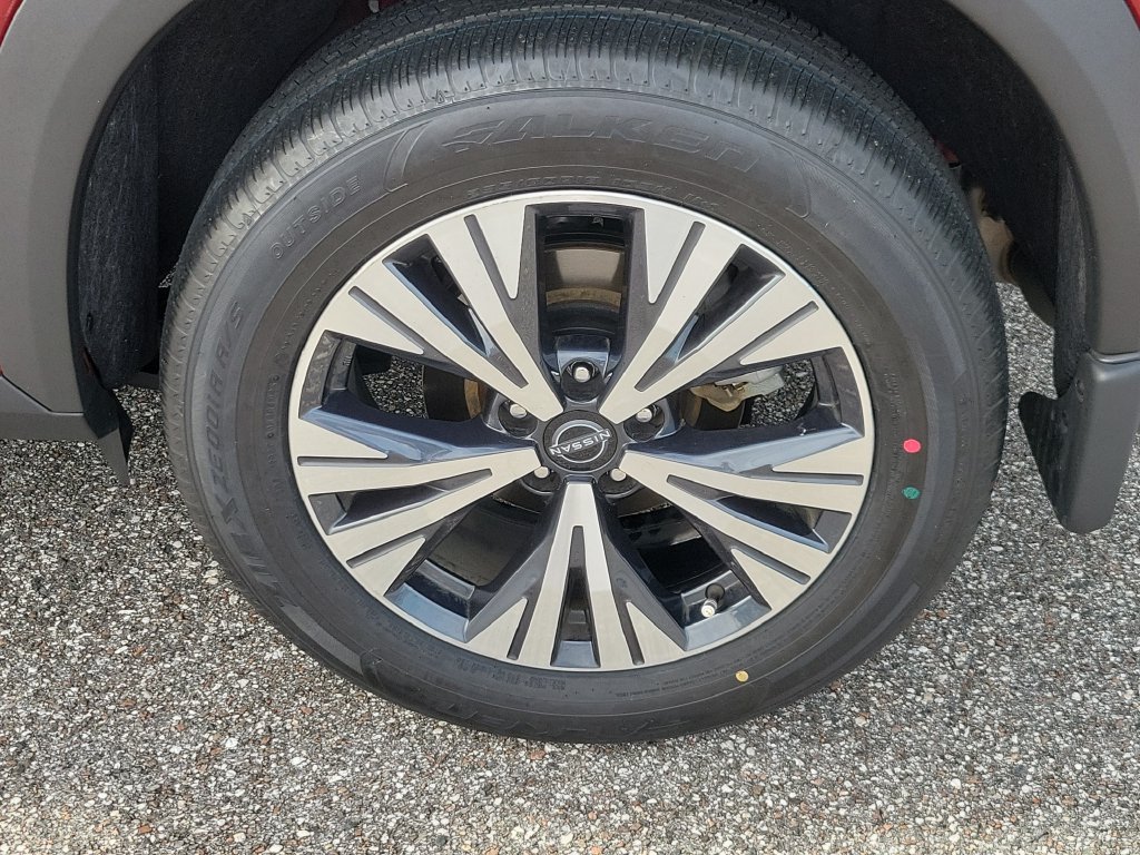 Certified 2023 Nissan Rogue SV FWD image 5