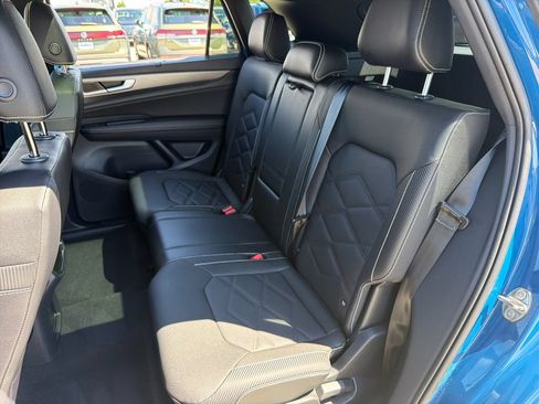 Certified 2026 Volkswagen Atlas Cross Sport SE AWD/4WD image 22