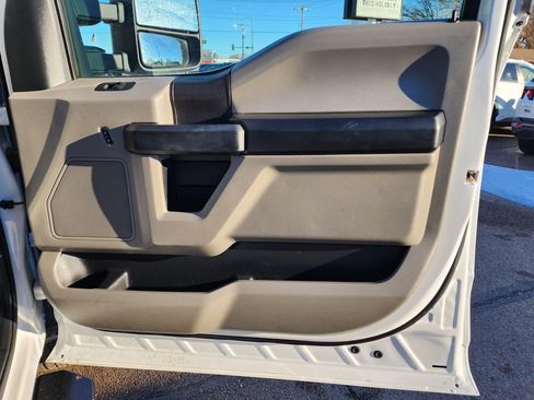 Used 2021 Ford F250 XL w/ Power Equipment Group image 9