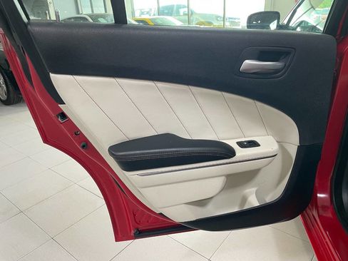 Used 2015 Dodge Charger SXT w/ AWD Plus Group image 17