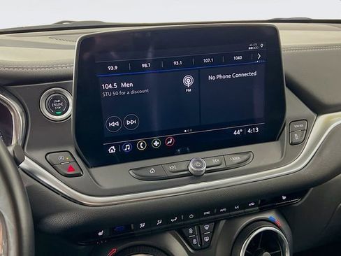 Used 2024 Chevrolet Blazer LT image 17