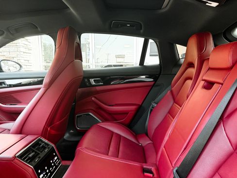 Used 2022 Porsche Panamera 4S AWD/4WD image 25