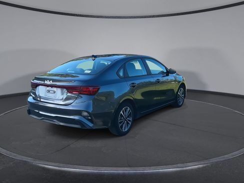 Used 2024 Kia Forte LXS FWD image 8