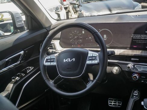 Certified 2024 Kia Telluride SX FWD image 16