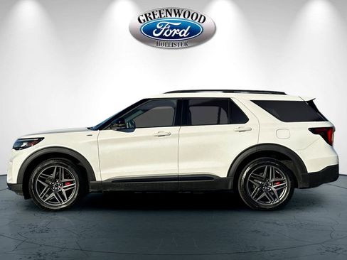 Certified 2025 Ford Explorer ST-Line w/ ST-Line Street Pack image 7