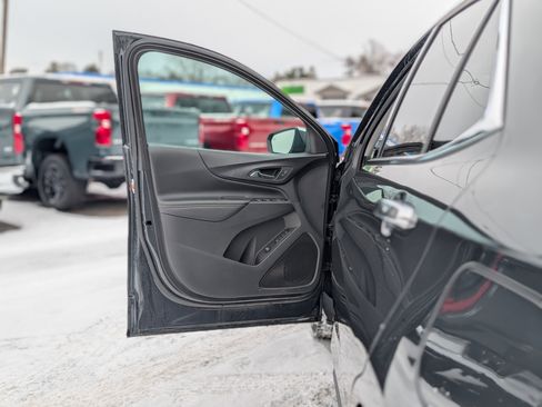 Used 2018 Chevrolet Equinox Premier image 28