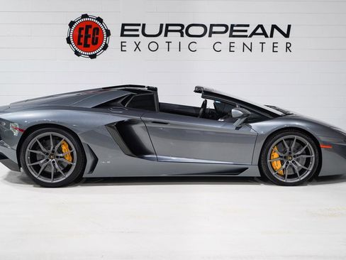 Used 2014 Lamborghini Aventador LP 700-4 image 7
