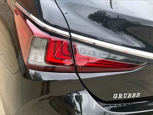 Used 2025 Lexus ES 350 w/ Premium Package FWD image 40