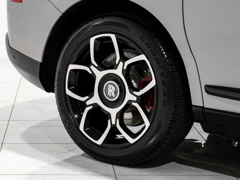 Used 2023 Rolls-Royce Cullinan Black Badge w/ Driver's Package AWD/4WD image 75