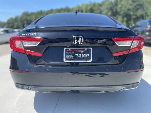 Used 2018 Honda Accord LX image 7